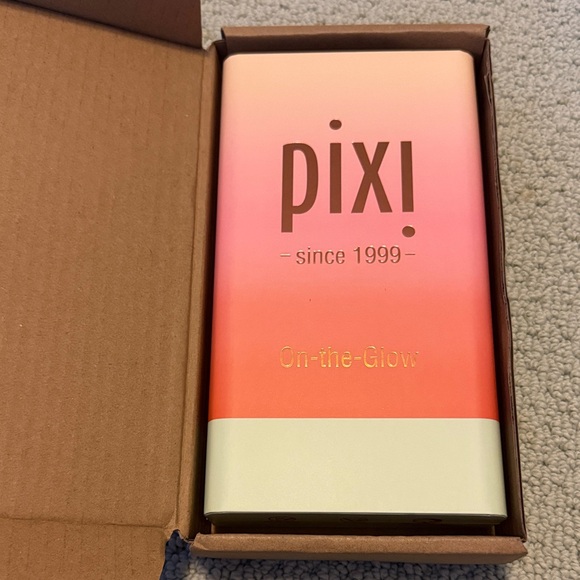 Pixi Beauty On-the-Glow Gradient Skincare Box, blush, bronze, superglow - Picture 1 of 2